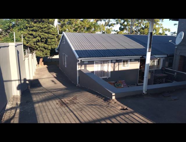 3 BEDROOM SEMI DETACHED FOR SALE IN STONEBRIDGE